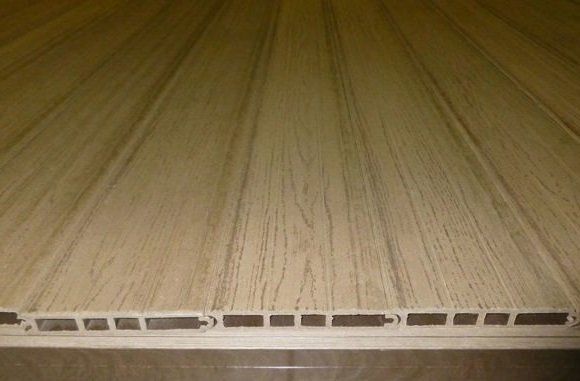 Пустотелая заборная доска с двухсторонним древесным тиснением из пластика купить в Владивостоке