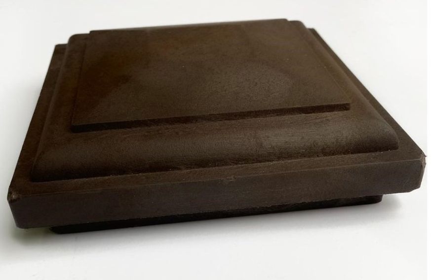 Крышка для столба из дерева и пластика купить в Владивостоке