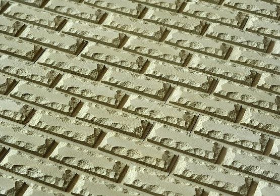 Фасадная плитка Кирисс Фасад Колотая фаска купить в Владивостоке